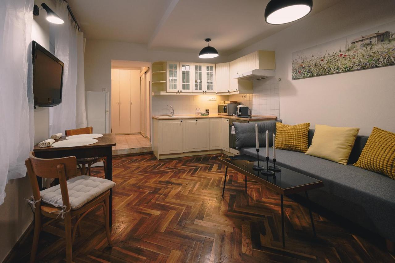Skau Family Venturska Apartamento Bratislava Exterior foto